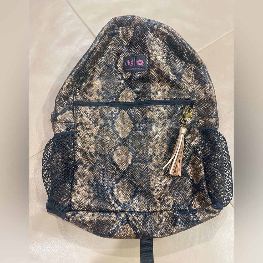 Makeup Junkie Serpentina academic size backpack